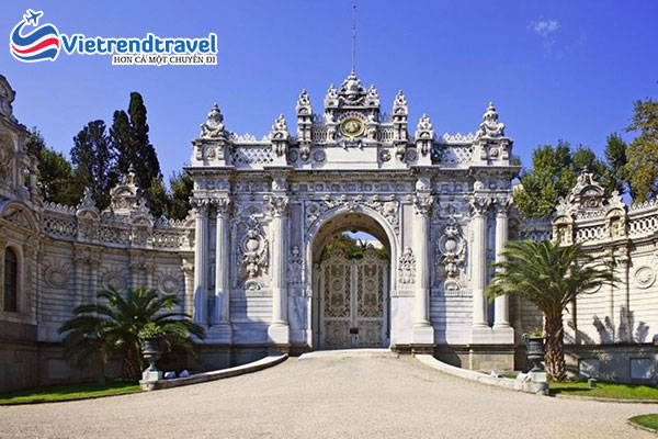 cung-dien-dolmabahce-vietrend-travel