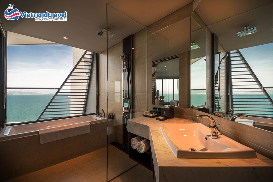 royal-beach-boton-blue-hotel-nha-trang-pacific-triple-vietrend-travel-3