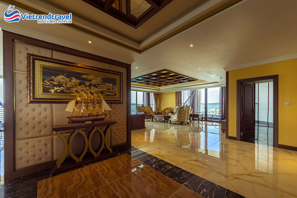 royal-beach-boton-blue-hotel-nha-trang-president-suite-vietrend-travel-4
