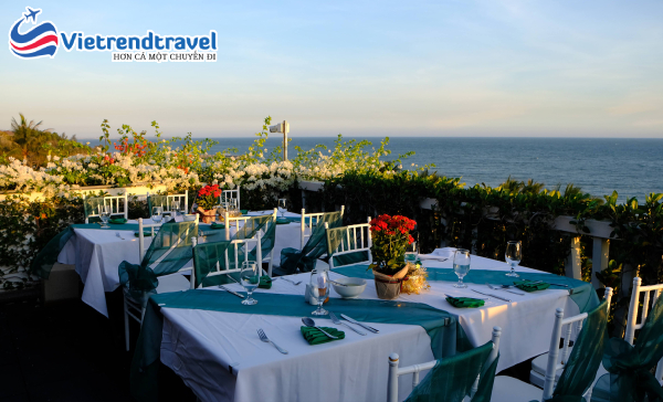 the-cliff-mui-ne-resort-vista-restaurant-vietrend-travel-1