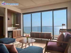 movenpick-resort-waverly-phu-quoc-sea-front-suite-room-with-balcony-1