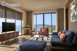 movenpick-resort-waverly-phu-quoc-sea-front-suite-room-with-balcony-4