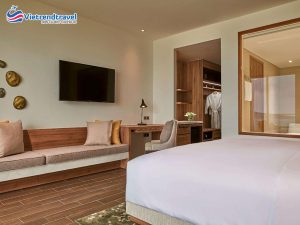 movenpick-resort-waverly-phu-quoc-superior-king-room-with-pool-access-1